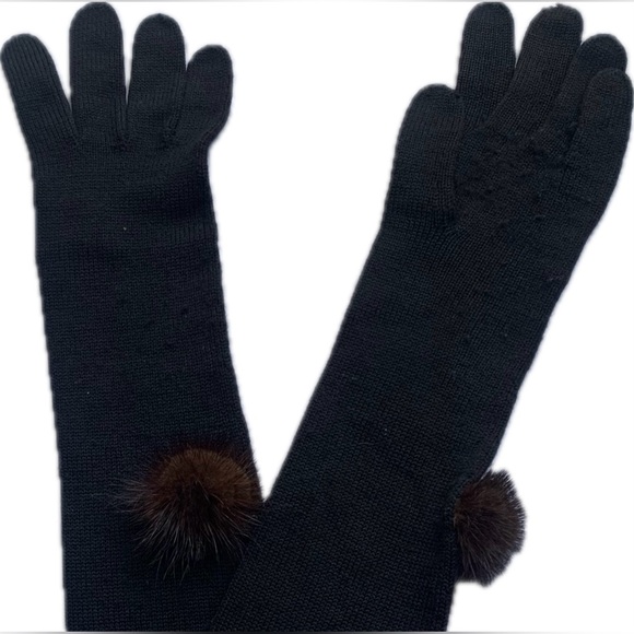 Vintage Ladies long wool Gloves with fur Pom, medium size, 17 inches - Picture 7 of 7